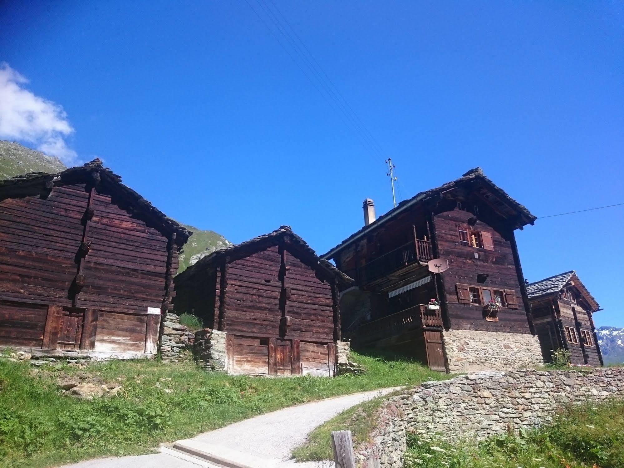 Hotel Pension Du Lac Bleu La Gouille Esterno foto